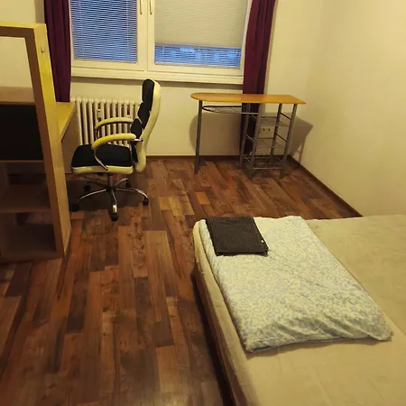Ubytování v soukromí Double 17m2 With Shared Bathroom *